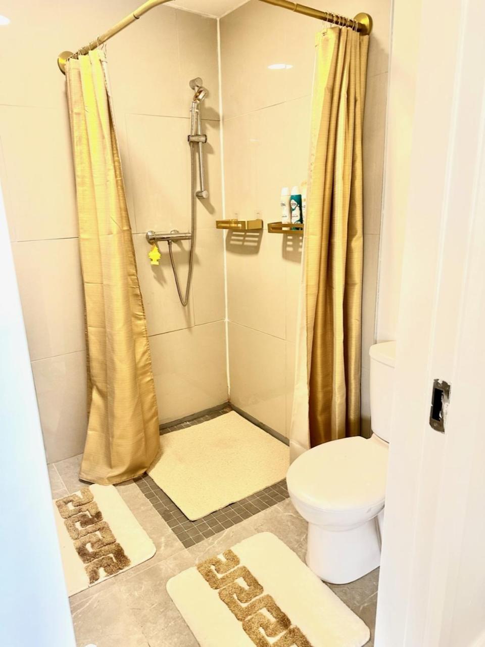 Kildare Luxury Suites Екстериор снимка