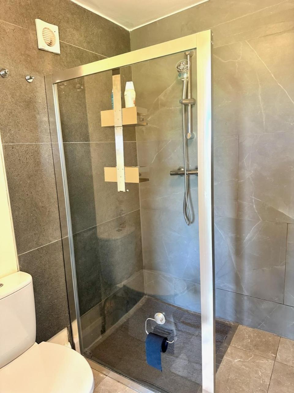 Kildare Luxury Suites Екстериор снимка
