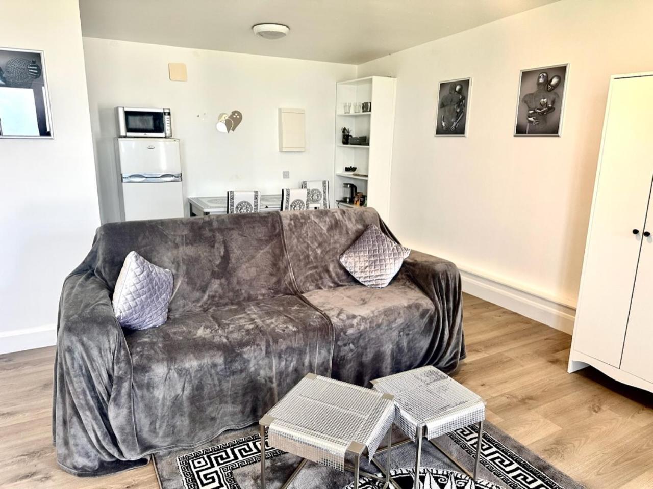 Kildare Luxury Suites Екстериор снимка