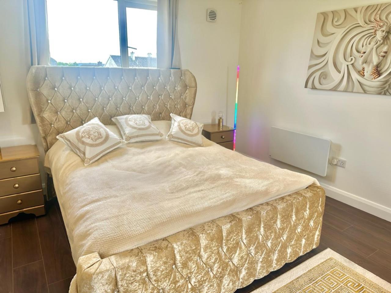 Kildare Luxury Suites Екстериор снимка