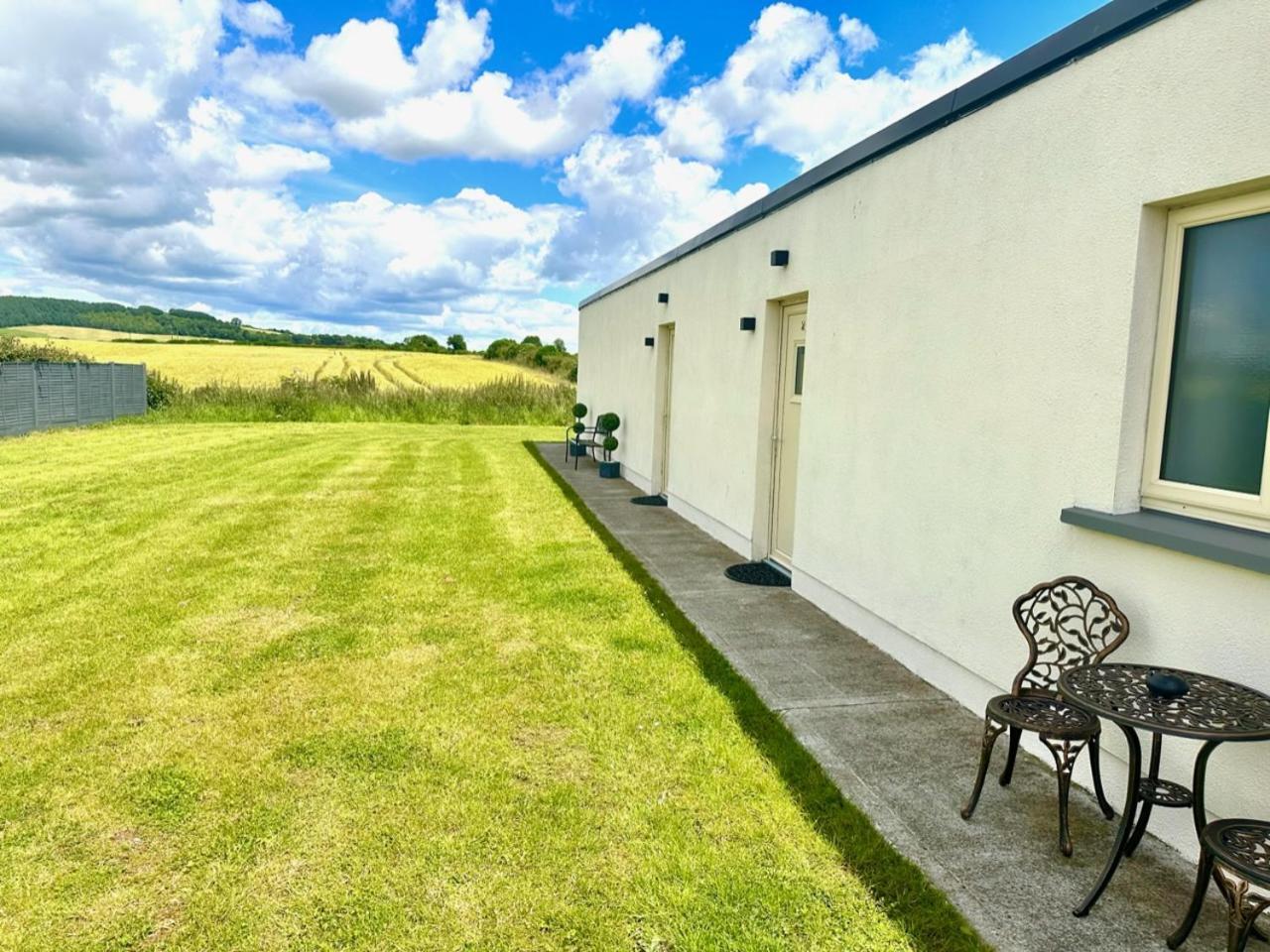Kildare Luxury Suites Екстериор снимка