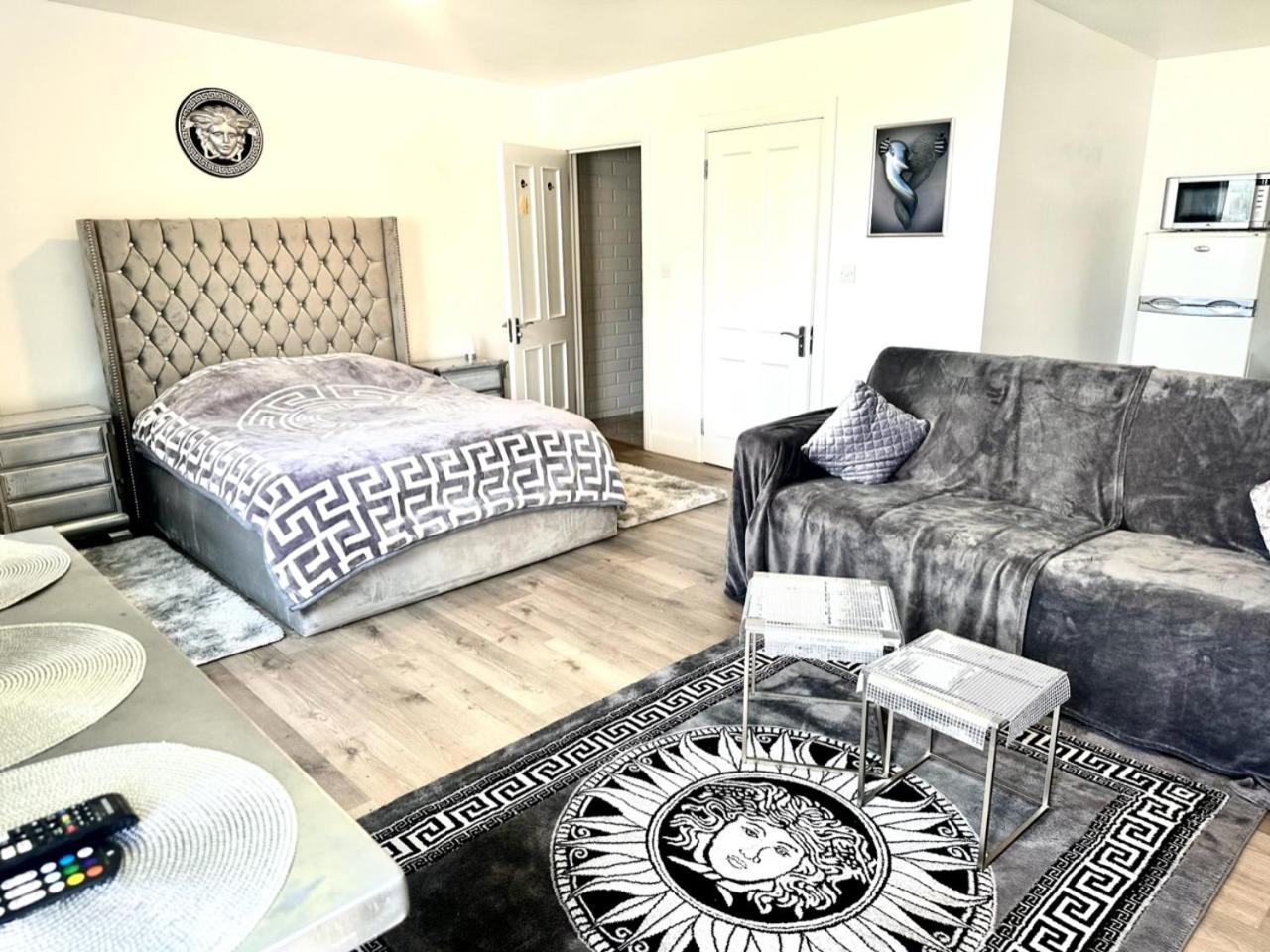 Kildare Luxury Suites Екстериор снимка