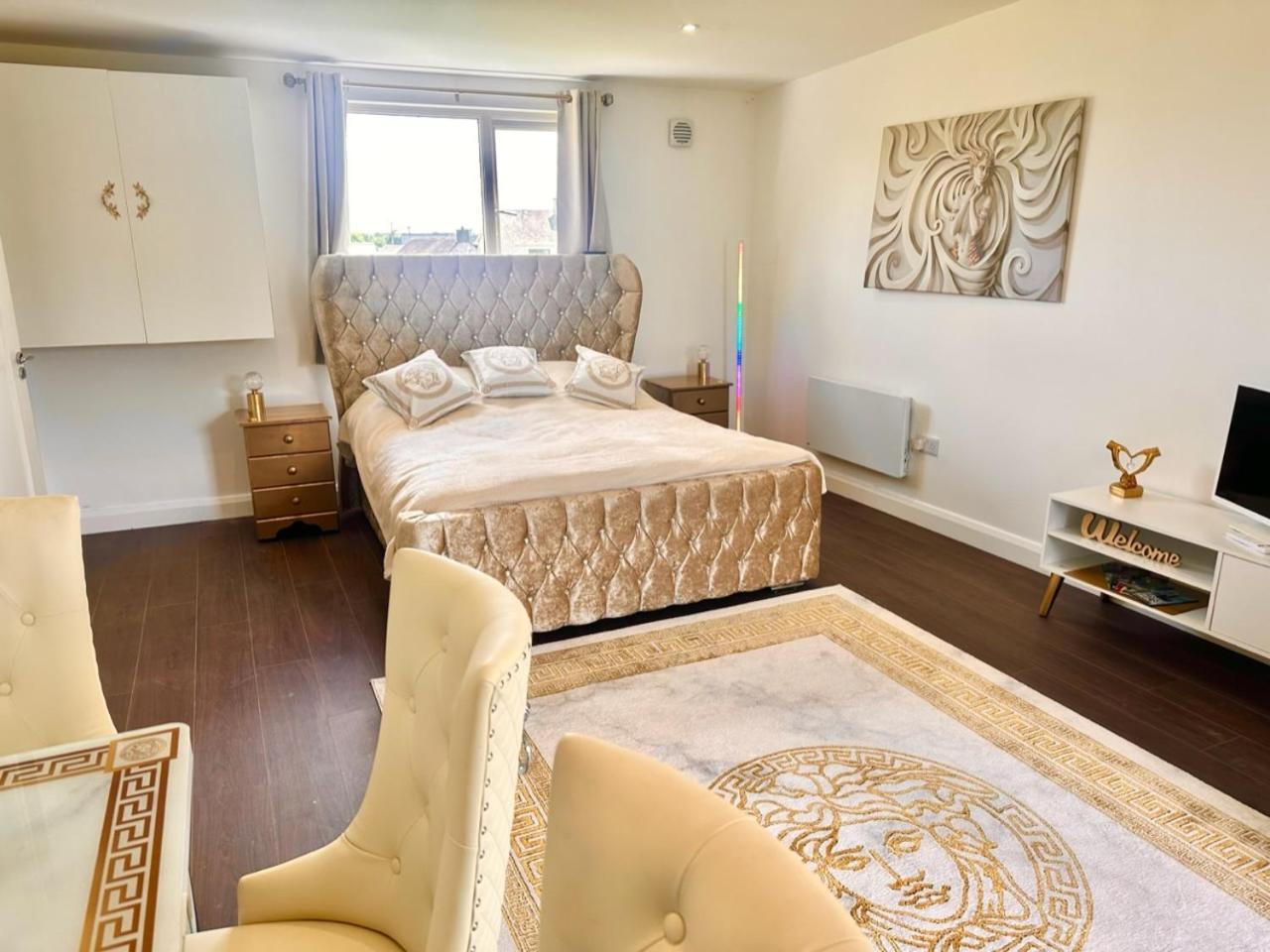 Kildare Luxury Suites Екстериор снимка
